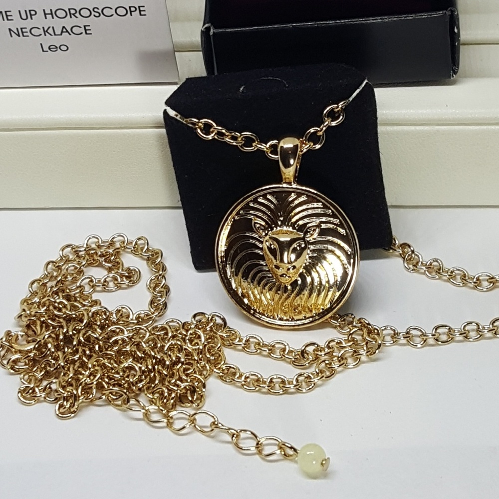 Sign Me Up Horoscope Necklace Leo